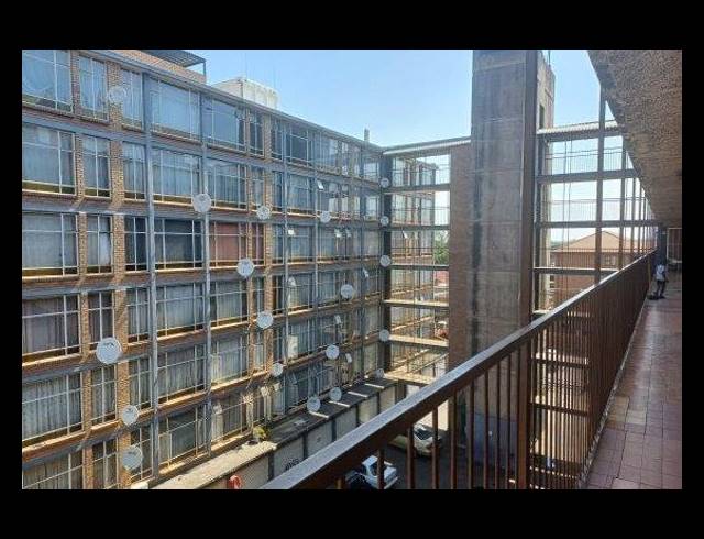 2 BEDROOM APARTMENT FOR SALE IN EAST LYNNE